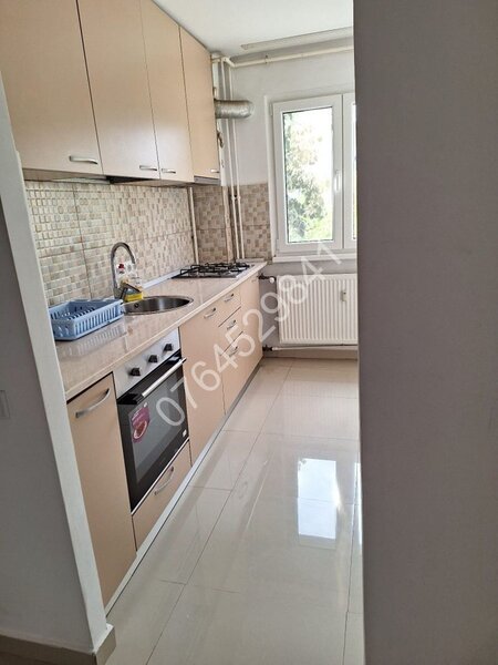 Gorjului, Militari, Str. Ghirlandei, la 12 minute metrou Gorjului, renovat.